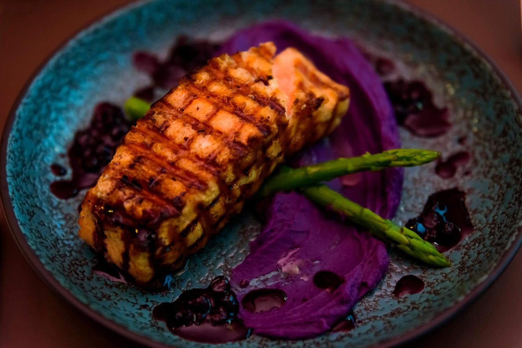 Royal Tulip Brasilia Alvorada Hotel Ngoại thất bức ảnh Salmon